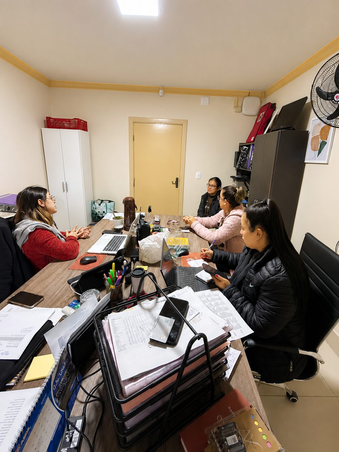 Equipe do Complexo Terapêutico em reunião de trabalho